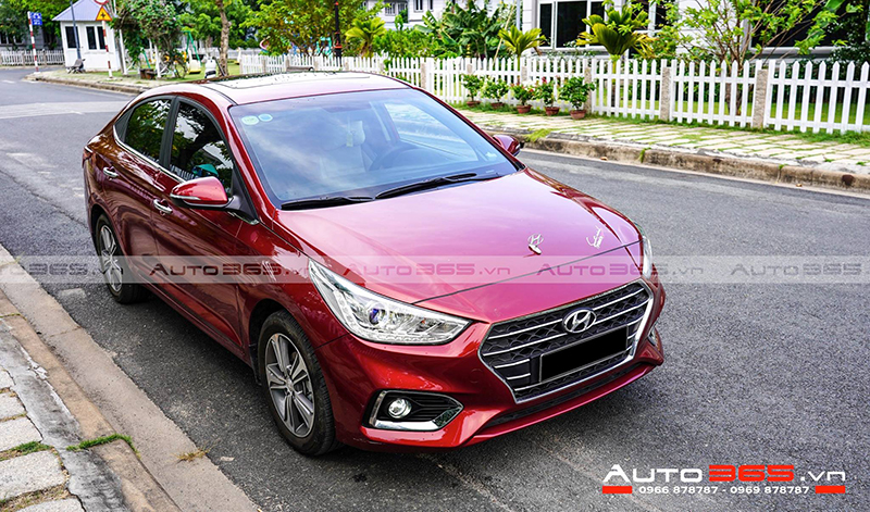 Hyundai Accent nâng cấp bi gầm GTR tăng sáng 150%